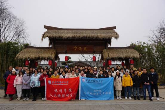 670d46fbe031304649e2a175d6e36ba