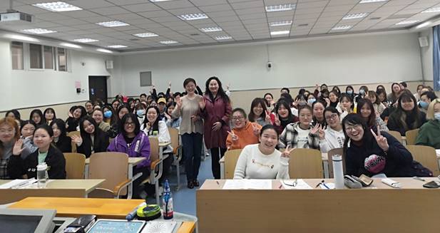 说明: C:\Users\柠\AppData\Local\Temp\WeChat Files\2c3addf0c8335a008f4ca9822796c6d.jpg